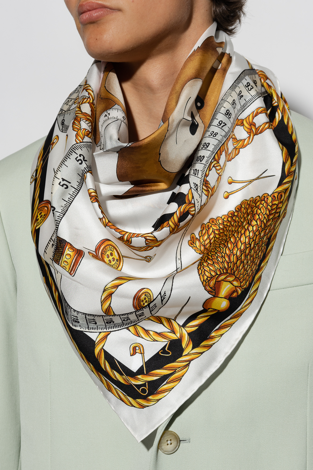 Moschino scarf discount wrap 52